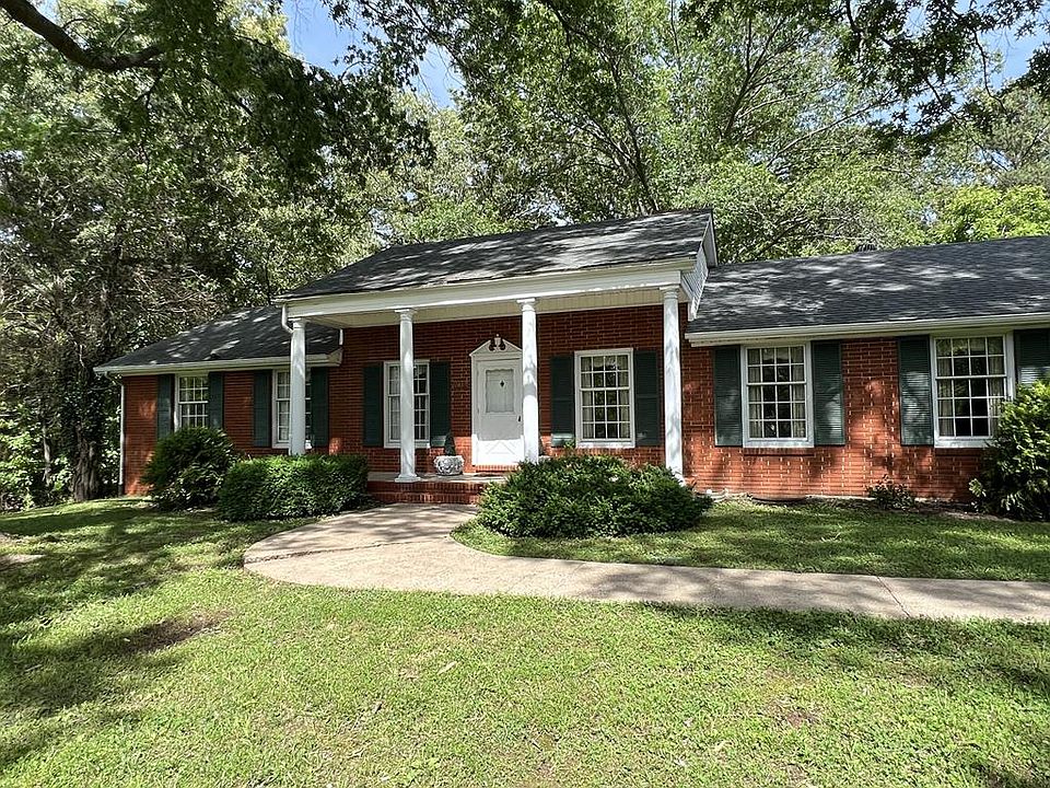 1st image of 138 Hillcrest Dr