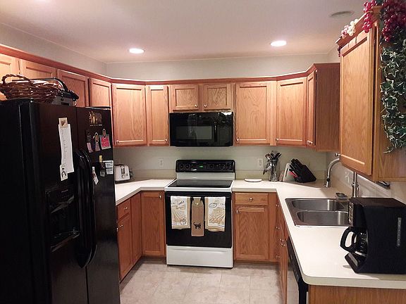 3rd image of 8055 Woodland Shore Dr