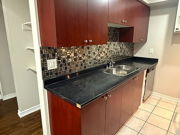 4th image of 4 Carleton Pl