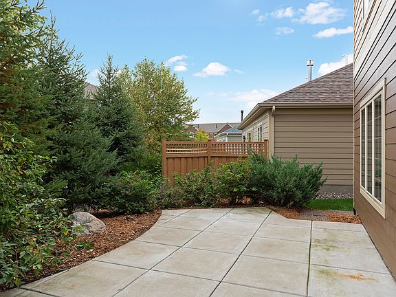 5th image of 2975 123rd Cir NE