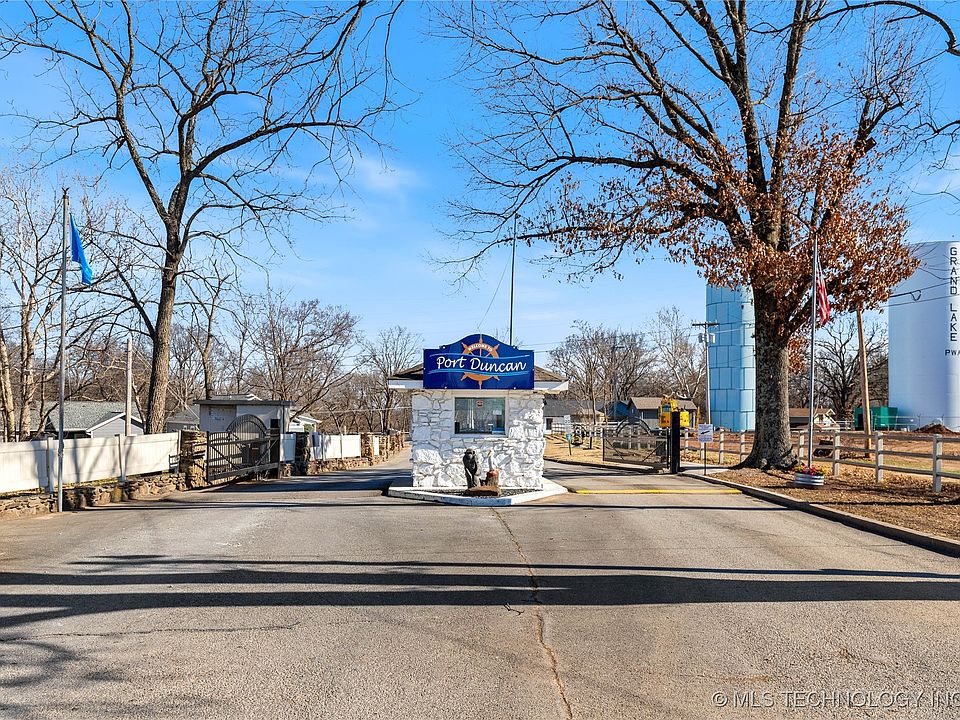 1st image of 76 Circle Dr