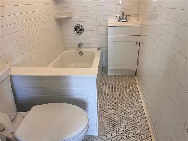4126 Carondelet St #2 — Photo 12