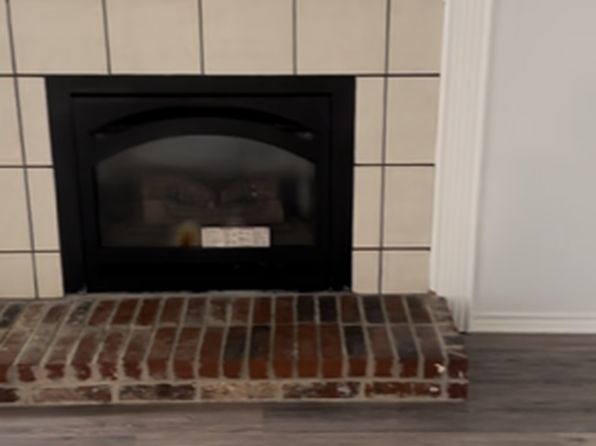 3903 E Castleridge Dr