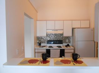 15865 Goddard Rd APT 103, Southgate, MI 48195