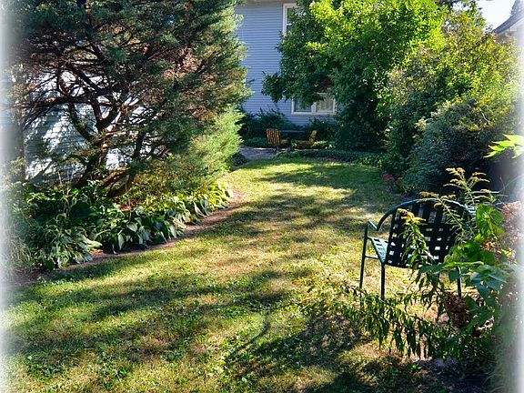 Deep lot, mature plantings