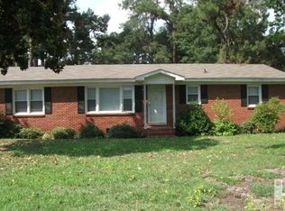 110 Harmon St, Clinton, NC 28328