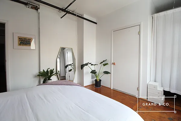 Rented by Grand & Co. | media 20