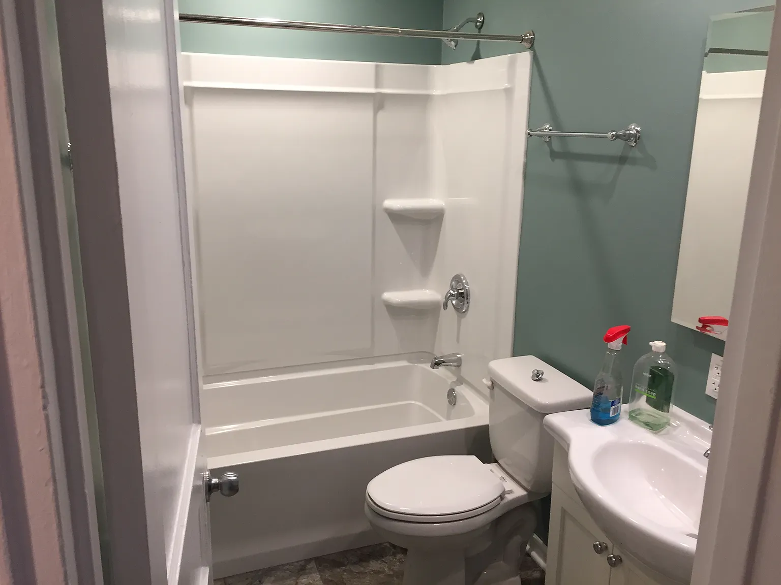 2 bed, 672 sqft, $1,350 — Photo 4