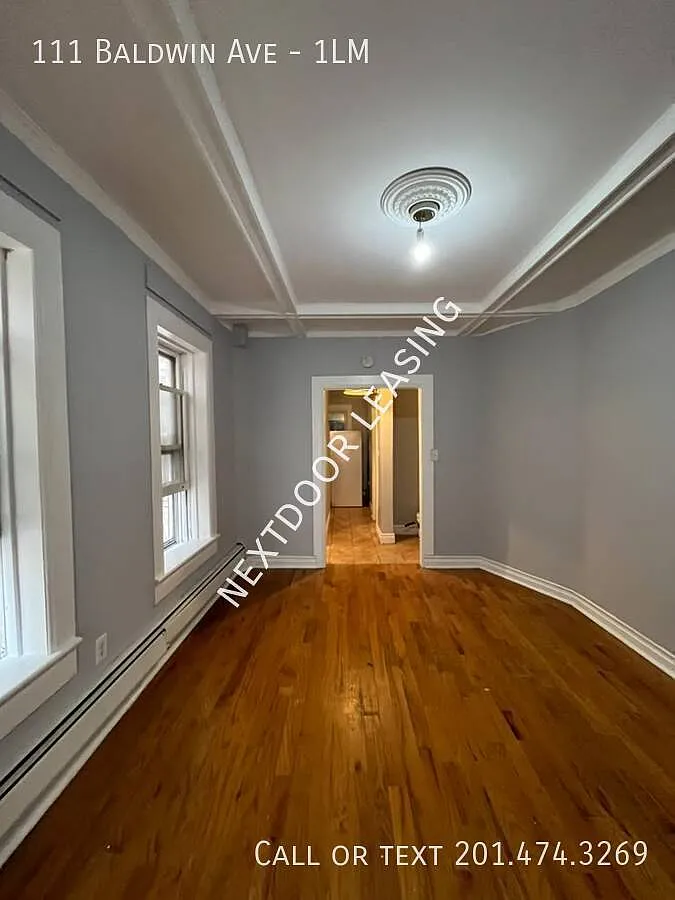 111 Baldwin Ave — Photo 4