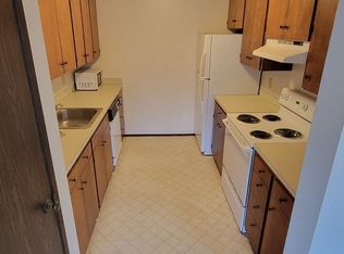 5325 Ravenna Pl NE APT 2, Seattle, WA 98105