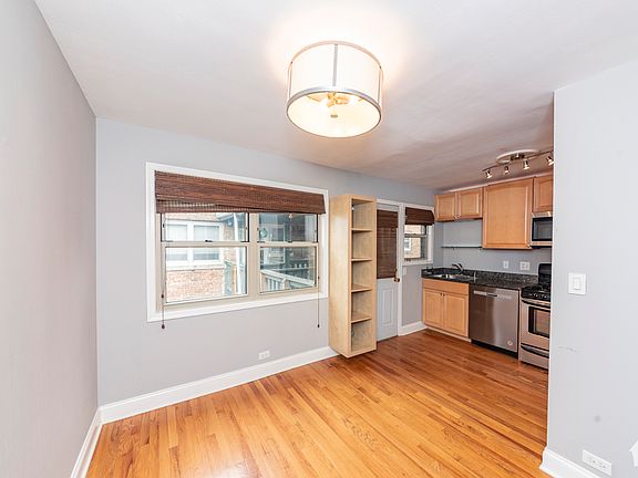 3rd image of 7527 N Damen Ave APT P2