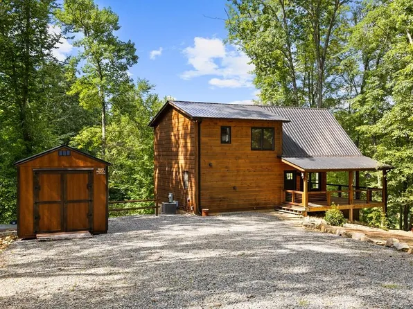 89 Whispering Hawk Ct, Morganton, GA 30560