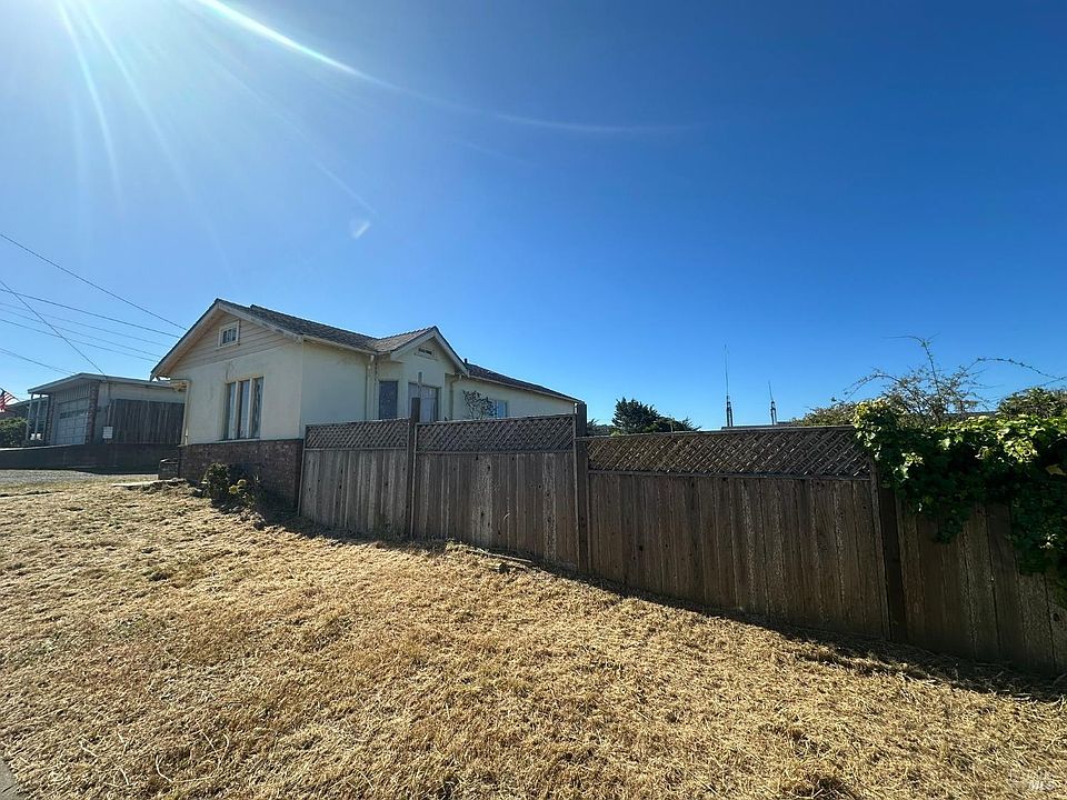 1st image of 850 Maple Street