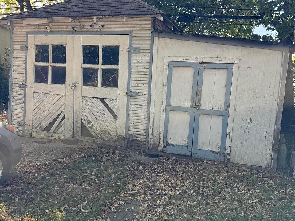 2nd image of 1251 S High St
