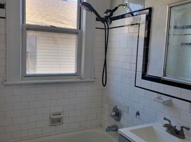 Trinh_4900 E Princess Anne Road, B