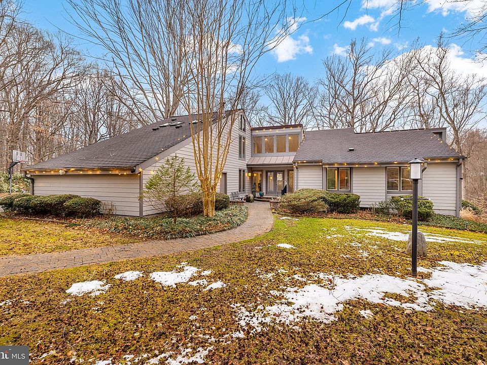 1st image of 5500 Beech Ridge Dr