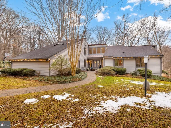 5500 Beech Ridge Dr, Fairfax, VA 22030