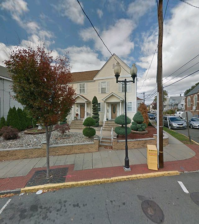 2nd image of 471 Amboy Ave