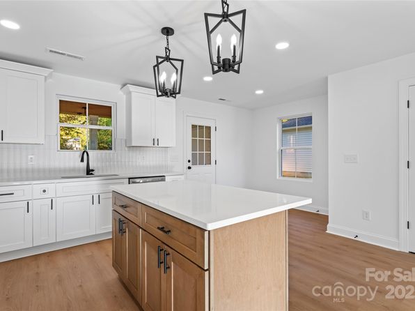 charlotte-north-carolina-6238228 picture