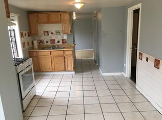8845 S Escanaba Ave APT 1R, Chicago, IL 60617