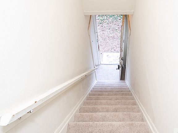 3rd image of 2235 W Schantz Ave