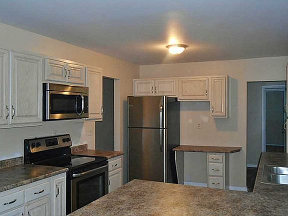 4th image of 783 N Campbell St