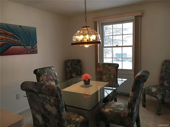 5th image of 24 Georgian Ln APT B