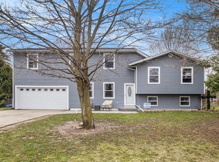 17620 Furrows Ln, Goshen, IN 46526