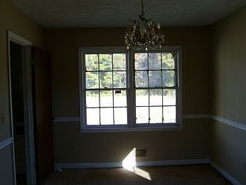 2nd image of 3584 Hopkins Way
