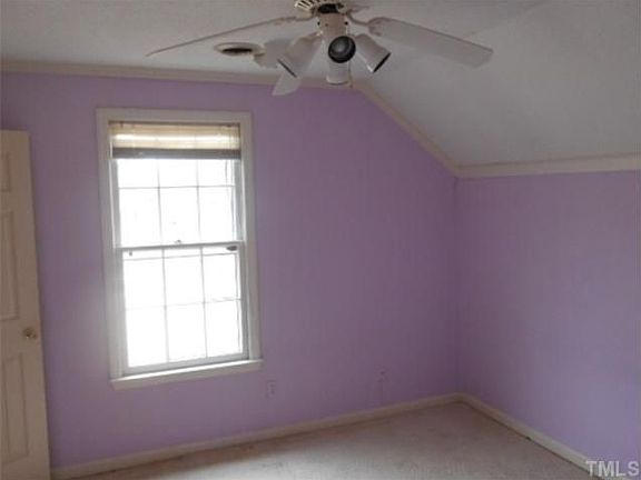 5th image of 1401 Clubview Dr