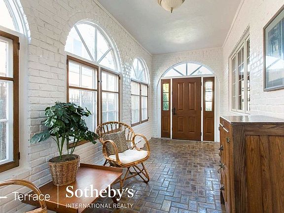 2nd image of 69-36 Fleet Street