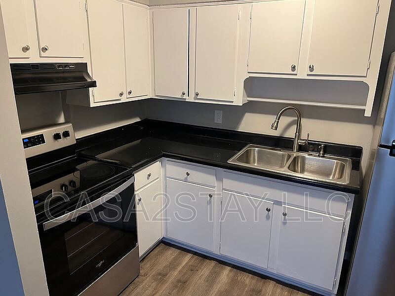 1st image of 4915 Saddlebrook Ln APT 12