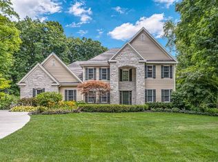 878 Settlers Cir, Sheboygan Falls, WI 53085