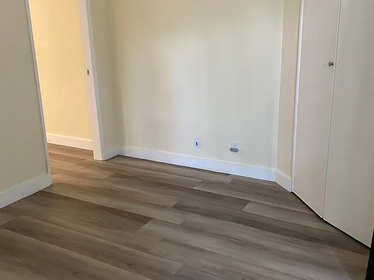 Mandarin Dr — Photo 60