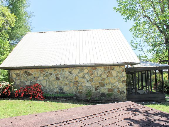 4th image of 179 Culvahouse Ln