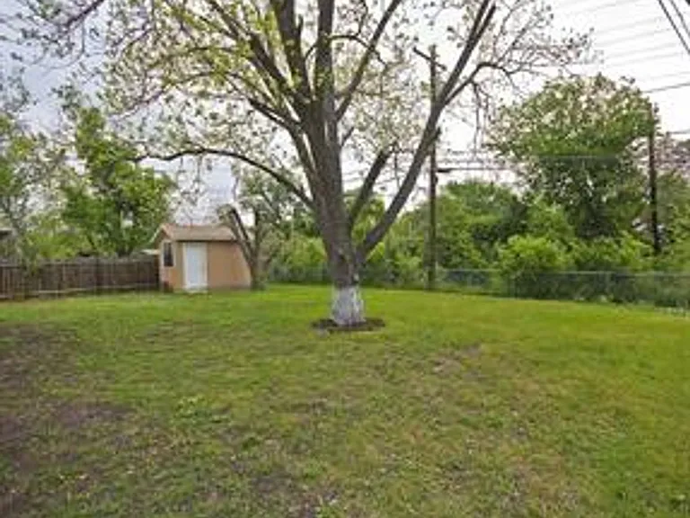 5333 Westminster Dr — Photo 14