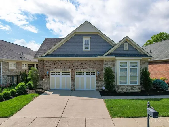 7154 Harbour Town Dr, West Chester, OH 45069