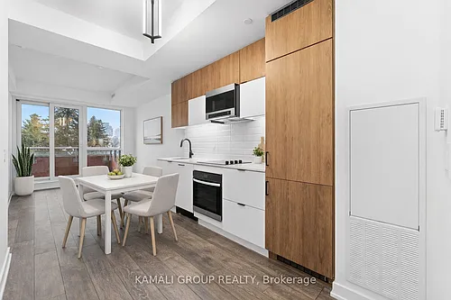 8888 Yonge St Photo 1