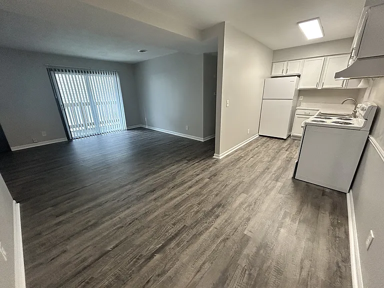 Secor Flats — Photo 39