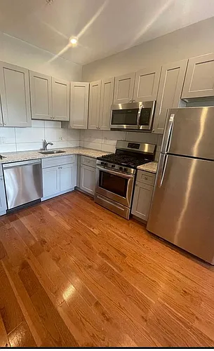 733 N 44th St #1A Photo 1