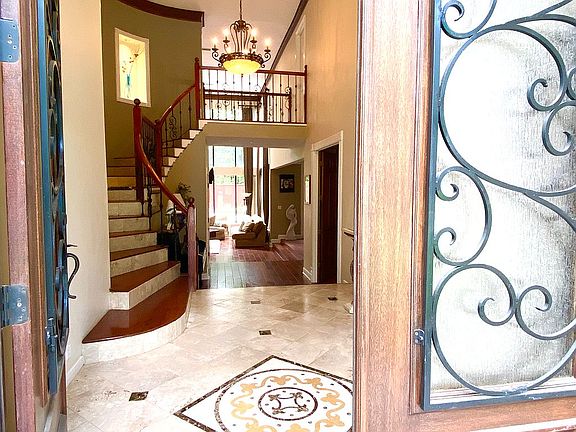 Grand Entrance for Guests