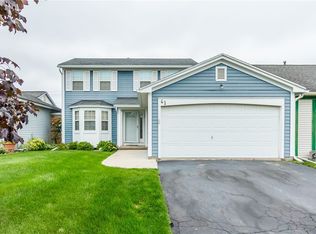 61 Hickory Manor Dr, Rochester, NY 14606