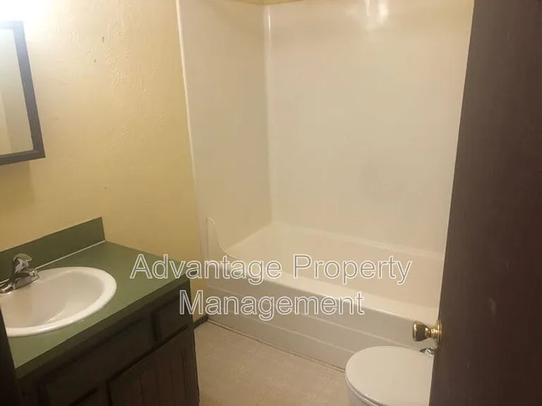 522 Calapooia St SW #3 — Photo 6