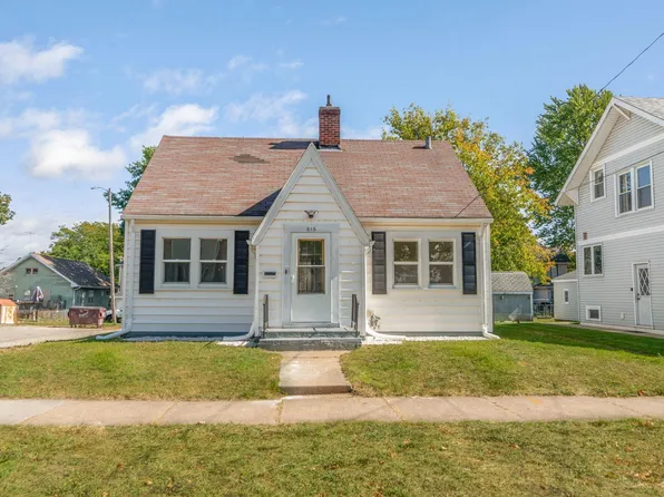 613 Vermont St, Waterloo, IA 50702