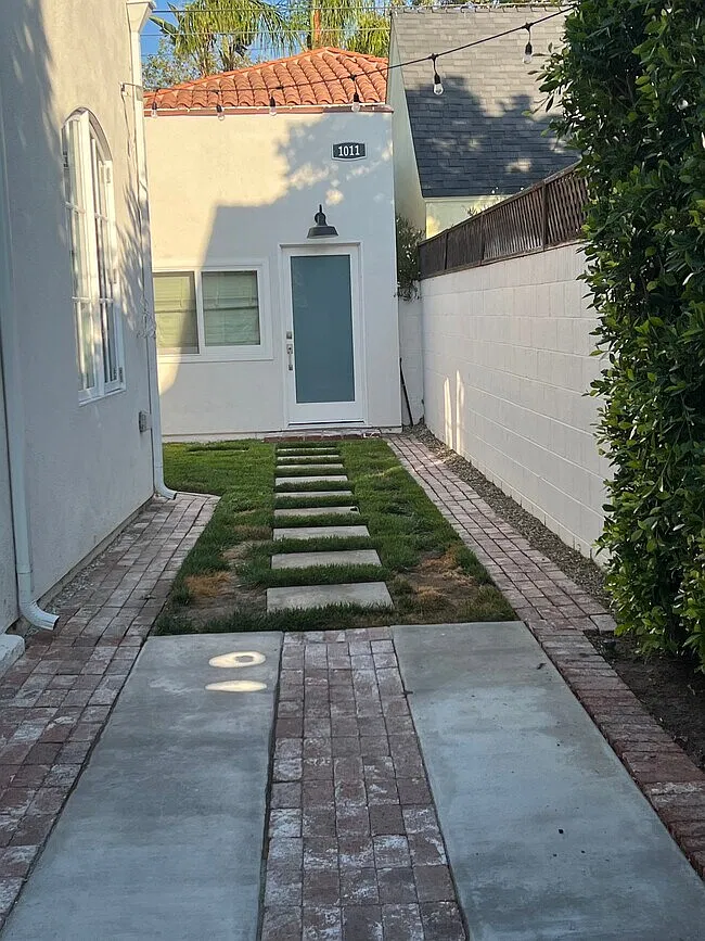 Studio, 650 sqft, $2,650 — Photo 1
