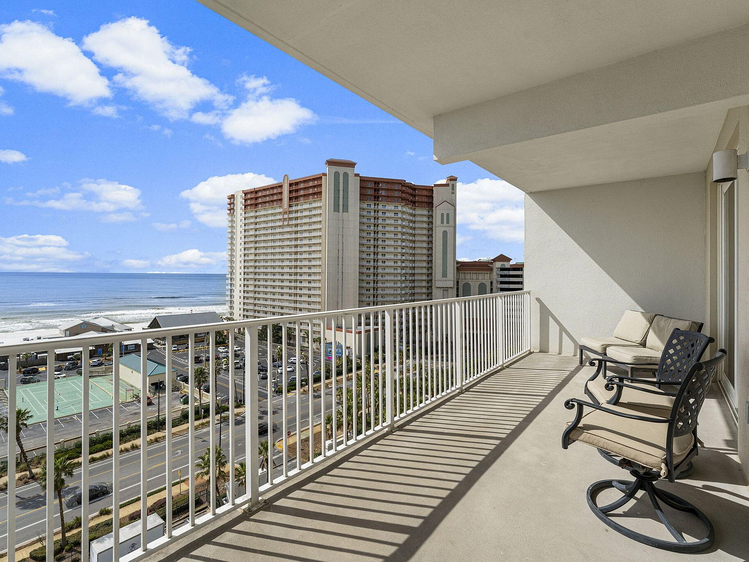 925 Balcony Gulf Views - Laketown Wharf, image size:1536x1152