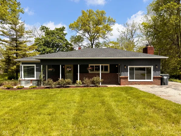 406 Forest Park North Dr, Greenwood, IN 46142