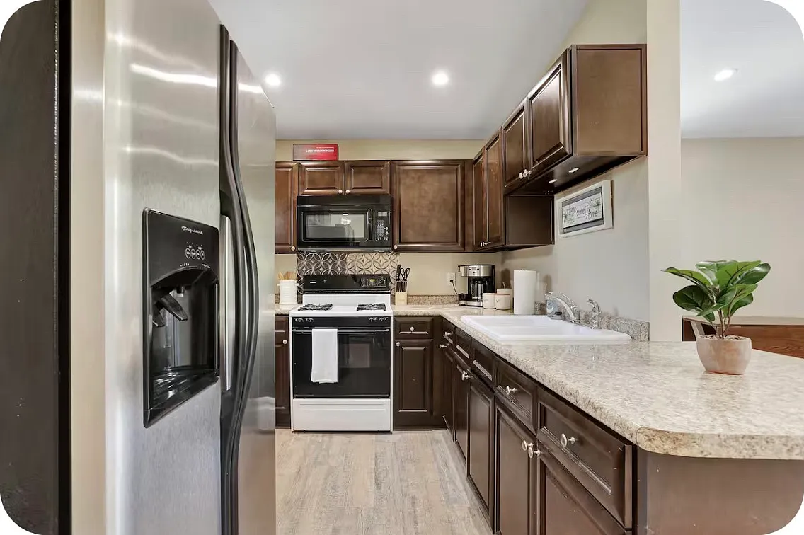 2 bed, 900 sqft, $1,500 — Photo 3