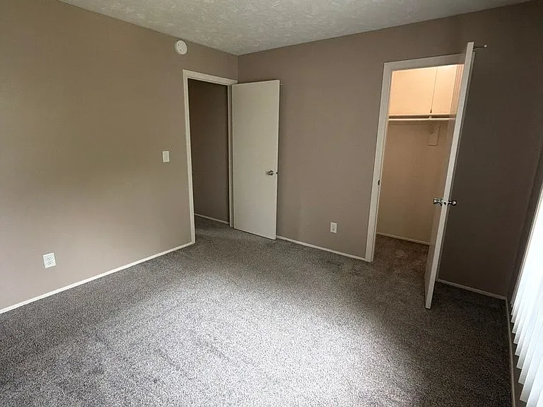 Southdale Square Apartments — Photo 137