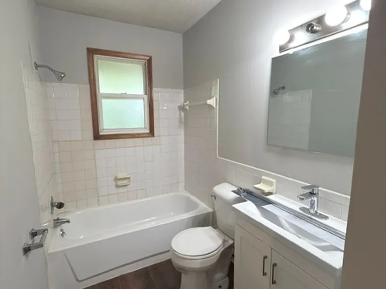 6200 N East Circle Dr — Photo 3